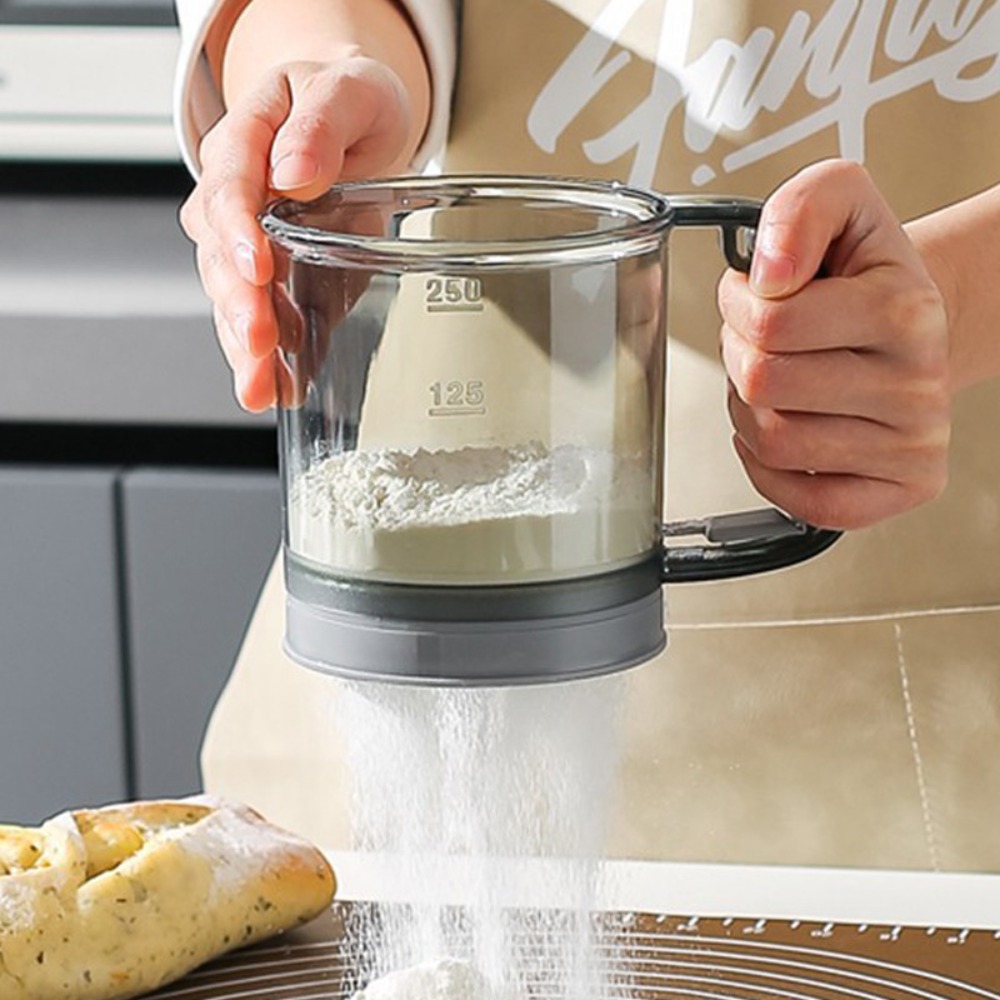 Baking Powder Kitchen - Dwuwarstwowe sito do mąki z uchwytem,